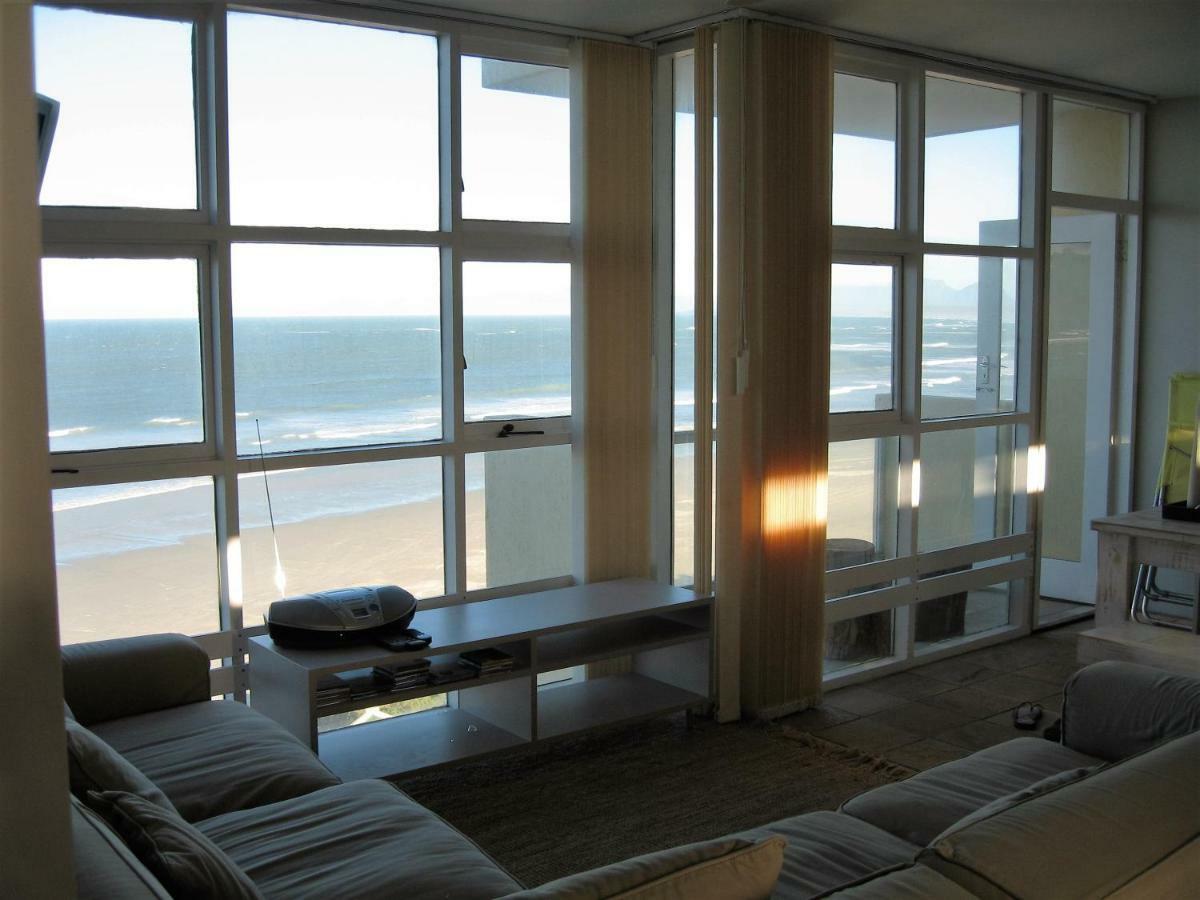 Beachfront Apartment Strand Western Cape Cape Town Bagian luar foto