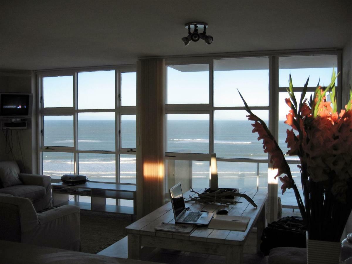 Beachfront Apartment Strand Western Cape Cape Town Bagian luar foto